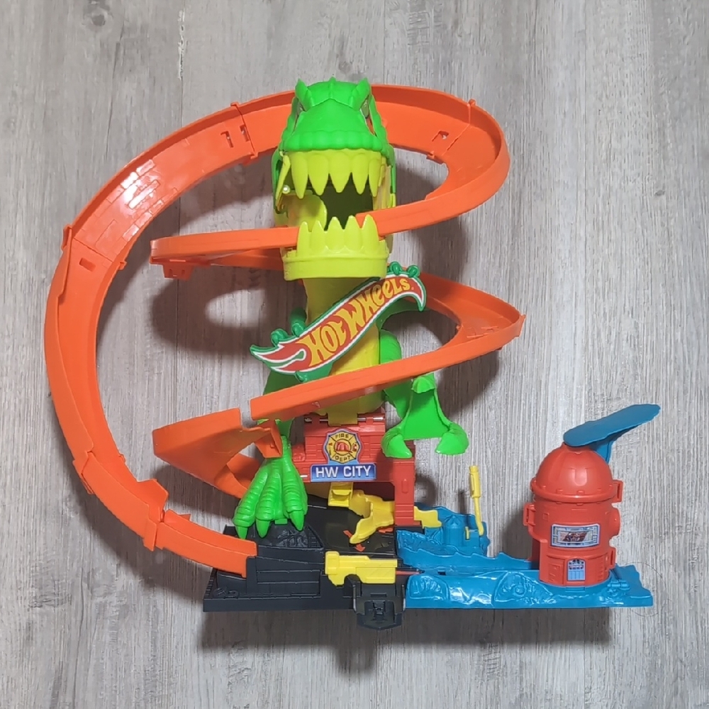 Hot Wheels Dragon Spiral Track Set - Green and Orange